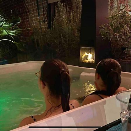 투르쿠앵 Le Jacuzzi De Marie 아파트 외부 사진